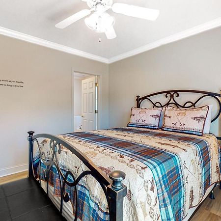 Riverside Trout Cottage هيلين المظهر الخارجي الصورة